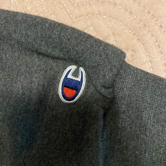 Muskoka Crewneck - Picture 2 of 3